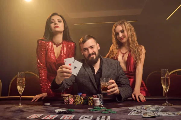Two Sexy Females Handsome Male Playing Poker Casino Showing Aces — Stock Photo, Image