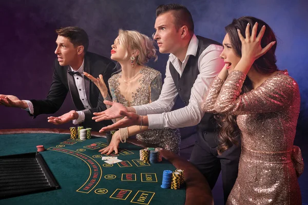 Side Shot Disappointed Rich Classmates Playing Poker Casino Smoke Youth — Stock Photo, Image