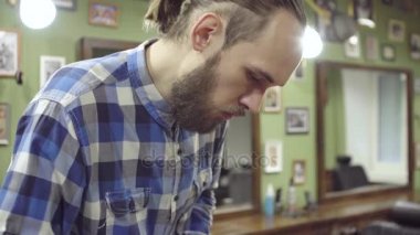 Kadın kesme sakal kesme makinesi Berber Dükkanı, istemcinin berber