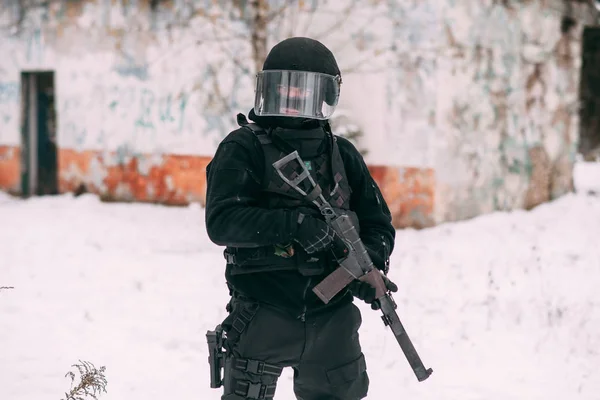 Oficial russo da FSB Spetsnaz. Grupo contra-terrorista Alfa. Soldado russo . — Fotografia de Stock