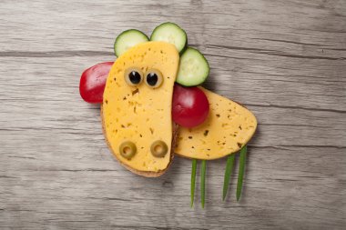 Peynir ve ekmek koyun 