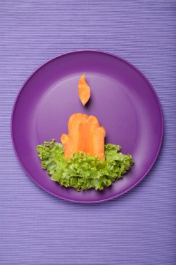 Cadılar Bayramı mum havuç ve salata 