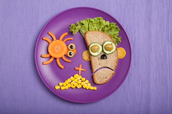 Zombie Halloween et araignée faite de légumes de pain — Photo