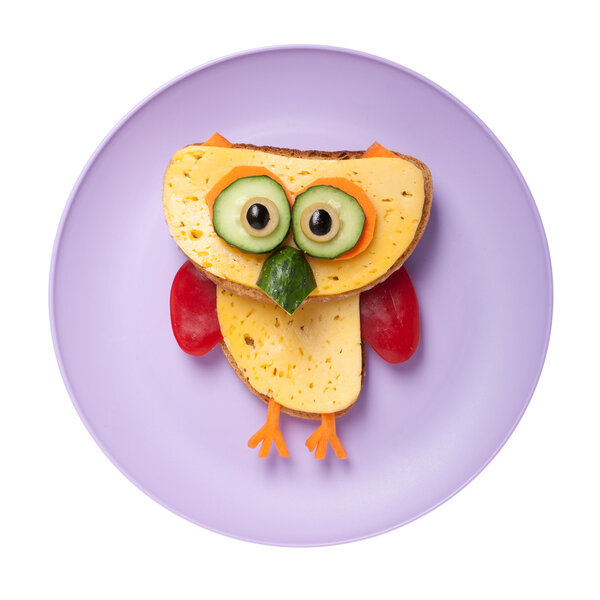 Owl made of cheese and bread