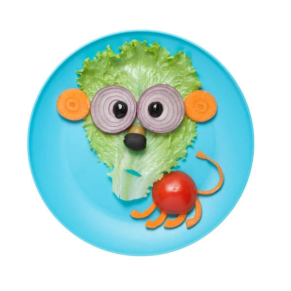 León confuso hecho de verduras en plato — Foto de Stock