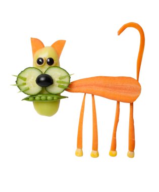 Komik kedi yapılmış taze havuç ve biber