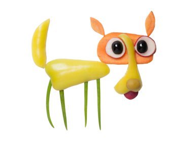 Biber ve havuç beyaz zemin üzerine yapılmış kurt