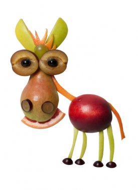 Yalıtılmış zemin üzerine taze meyve ile yapılan eşek