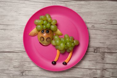 Üzüm ve armut plaka ve Resepsiyon ile yapılan koyun