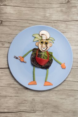 Yaratıcı Şef taze sebze tabağı ve yönetim kurulu ile yapılan