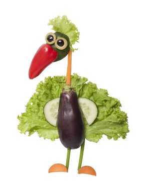 Patlıcan ve salatadan yapılan komik tavus kuşu.