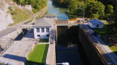LOCKPORT, Ny, ABD: Amerikalılar en ünlü insan yapımı suyolu Lockport kilit