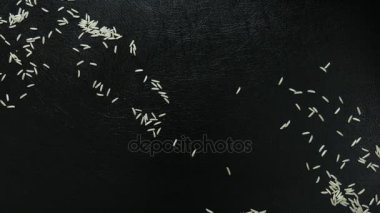 Hareket videoyu durdurun. Roundabout pirinç yazılı pirinç taneleri yazıt koydu