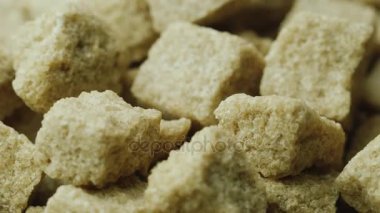 Kahverengi şeker, bir kaç küp döndürme