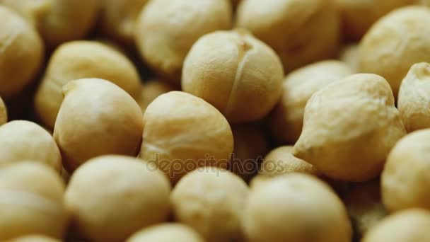 Chickpeas rotates, video with shallow depth of field — Stock Video
