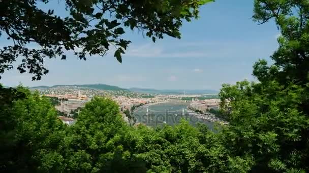 Sommer in Budapest - eine der schönsten Städte Europas — Stockvideo