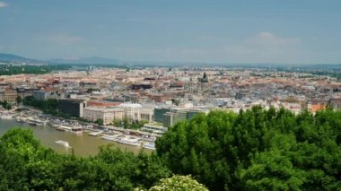 Budapeşte, Macaristan'ın şehir panoraması. Atış kaydırma