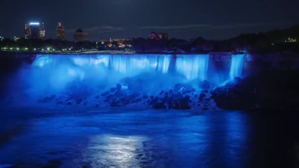 Niagara Falls lampki nocne. Wyświetlanie od wybrzeża Kanady. Wideo — Wideo stockowe