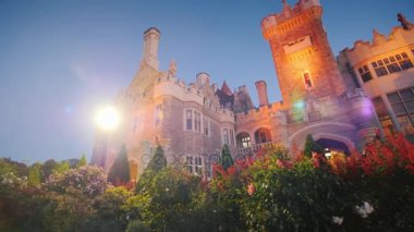 Toronto, Kanada, Ekim, 2017: Gece video: ünlü Casa Loma Castle, bir Torontos en popüler konumlar.
