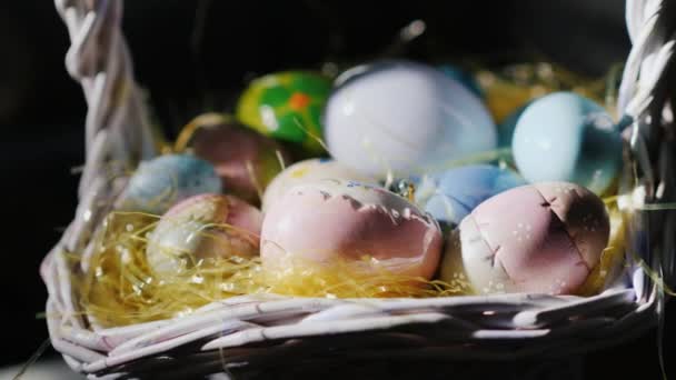 Cool easter eggs in a basket. Easter meeting — Stock Video