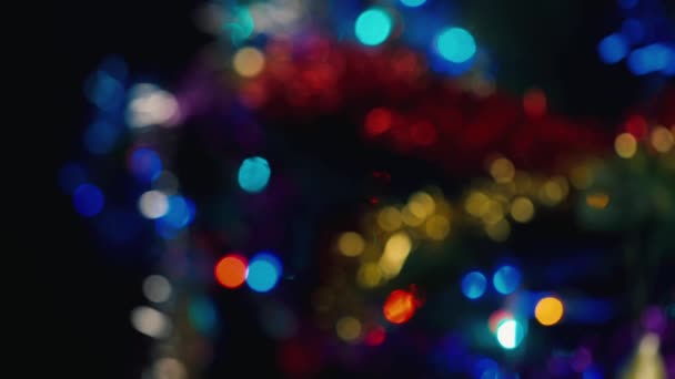 Hände jubeln mit Sektgläsern. die Feier von Weihnachten und Neujahr — Stockvideo