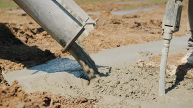 Hazır Beton boru aracılığıyla Vakfı akar. Çalışma vibratör düzenler