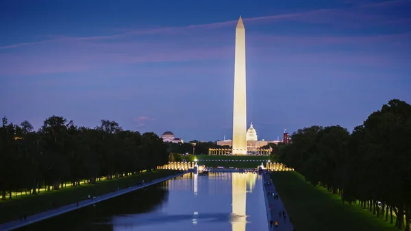 Пам'ятник Вашингтону в столиці нас, округу Колумбія. — стокове фото