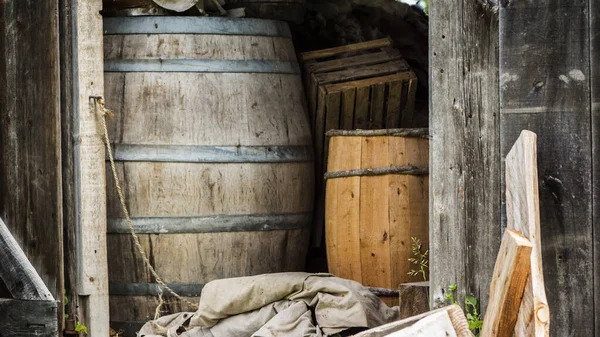 Old Barrel Shed - Αγροτικό υπόβαθρο — Φωτογραφία Αρχείου