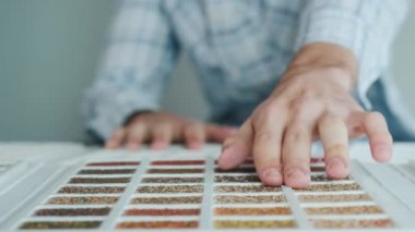 Raptor, bitişin malzemesini örneklerle kataloglar halinde seçer