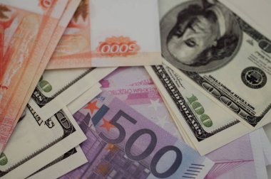 Banka banknot dolar, euro, Rublesi