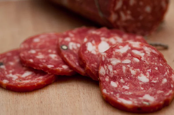 İtalyan salamı sarsıldı