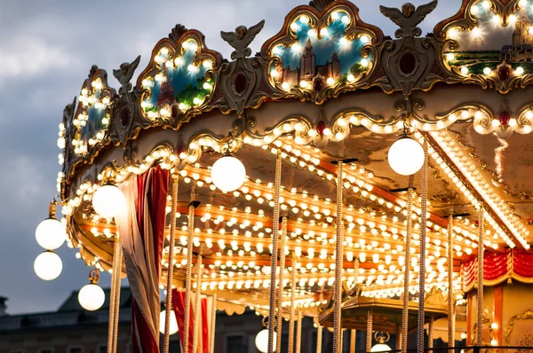 Carrousel op de stad straat — Stockfoto