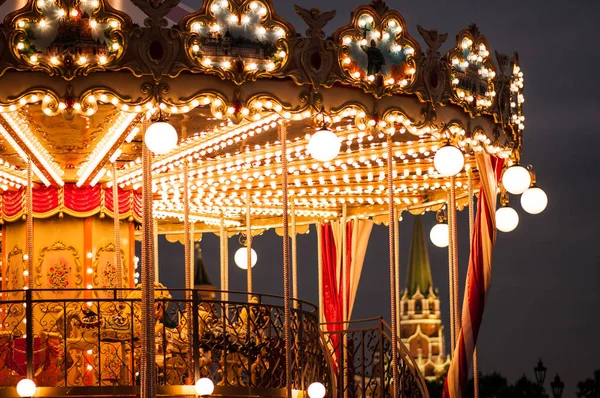 Carrousel op de stad straat — Stockfoto