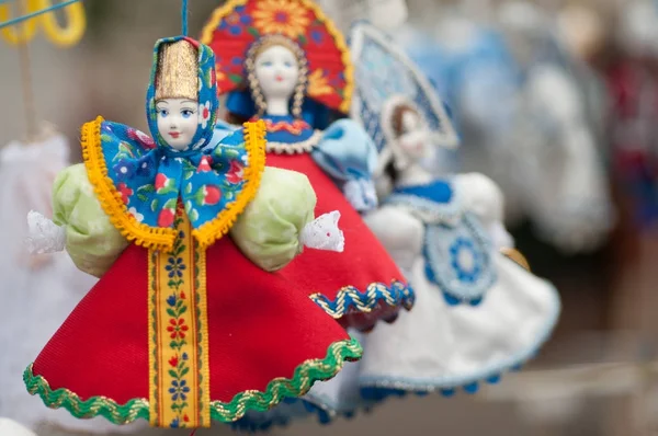 Rus ulusal kostümünden bir hatıra.