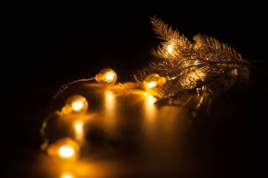 Yeni yıl parlayan garland 