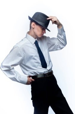 Kafası beyaz, soyutlanmış bir grupta iş adamı.