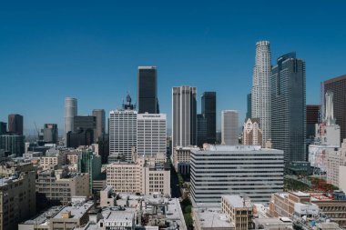 Los Angeles, ABD - 26 Eylül 2015: Binanın çatısından Los Angeles şehri manzarası.