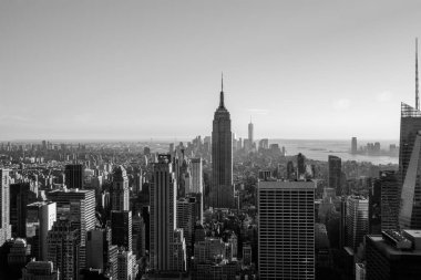 New York, ABD - 24 Eylül 2015: New York şehri ve Empire State binasının Top of The Rock 'tan görüntüsü.