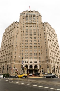 San Francisco, ABD - 1 Ekim 2015: Mark Hopkins Oteli. Intercontinental Mark Hopkins San Francisco, San Francisco 'da Nob Hill' in tepesinde bulunan lüks bir oteldir..