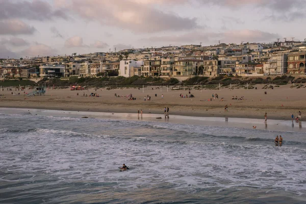 Los Angeles Eua Outubro 2015 Pessoas Praia Manhattan Califórnia — Fotografia de Stock