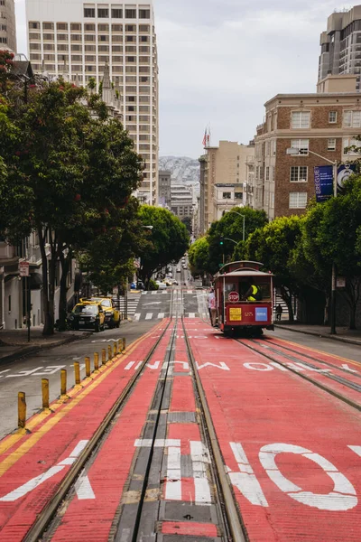 San Francisco Usa Października 2015 Kolejka Linowa Ulicy San Francisco — Zdjęcie stockowe
