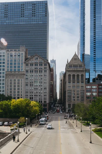 Chicago Usa September 2015 Menschen Und Autos Auf Den Straßen — Stockfoto