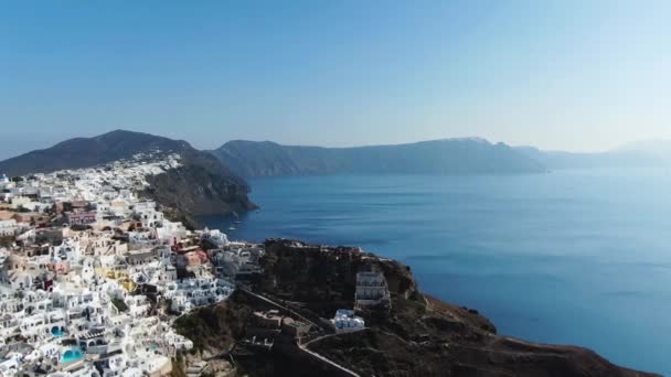 Drone tourné de l'île de Santorin à Oia 
