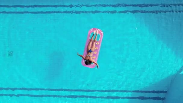 Aerial. Slow Motion Top View Of Young Pretty Sexy Girl Swimming — Stock Video