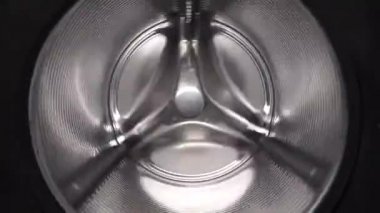 Çamaşır makinası davul kamera hareket ile iç görünüm.