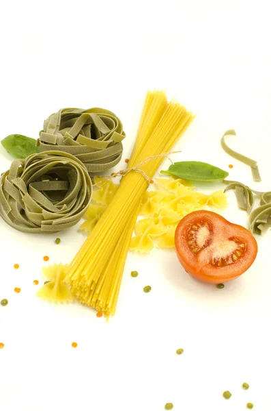 Pasta Cruda Spaghetti Pomodoro Spezie — Foto Stock