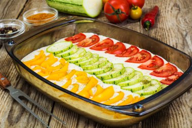 Kabak, biber ve domates ile sonbahar güveç