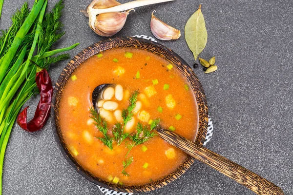 Sopa com tomate e feijão — Fotografia de Stock