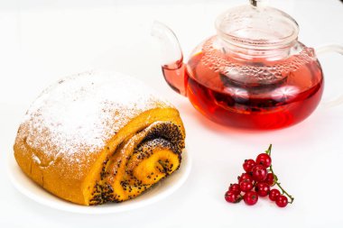 Topuz haşhaş tohumu ve yağmurlama ile pudra şekeri