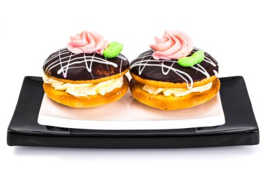 Renkli bisküvi kek buzlanma ve muhallebi dolgu ile bush